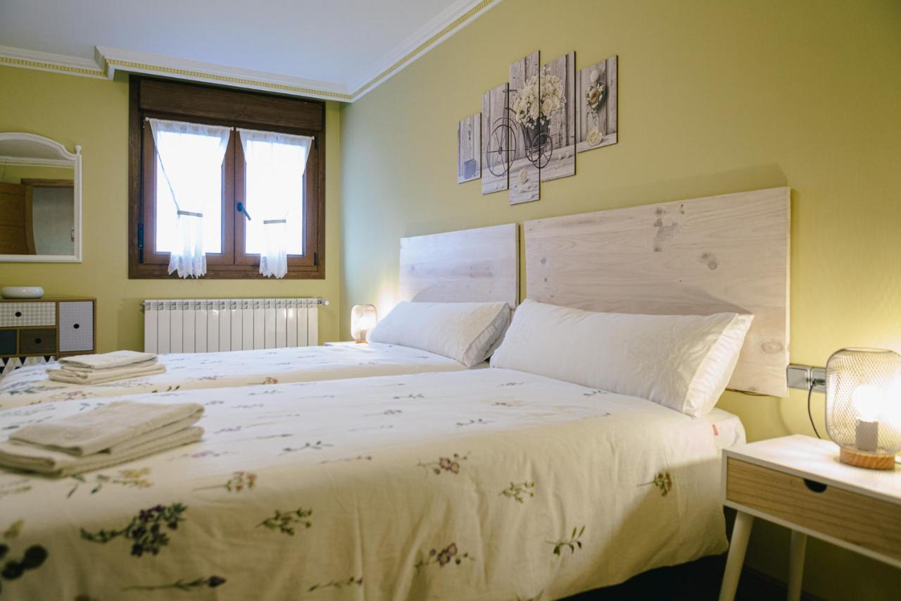 Alojamiento Urabain Apartamento Allo Exterior foto